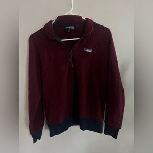 Patagonia size small zip up fleece sweater